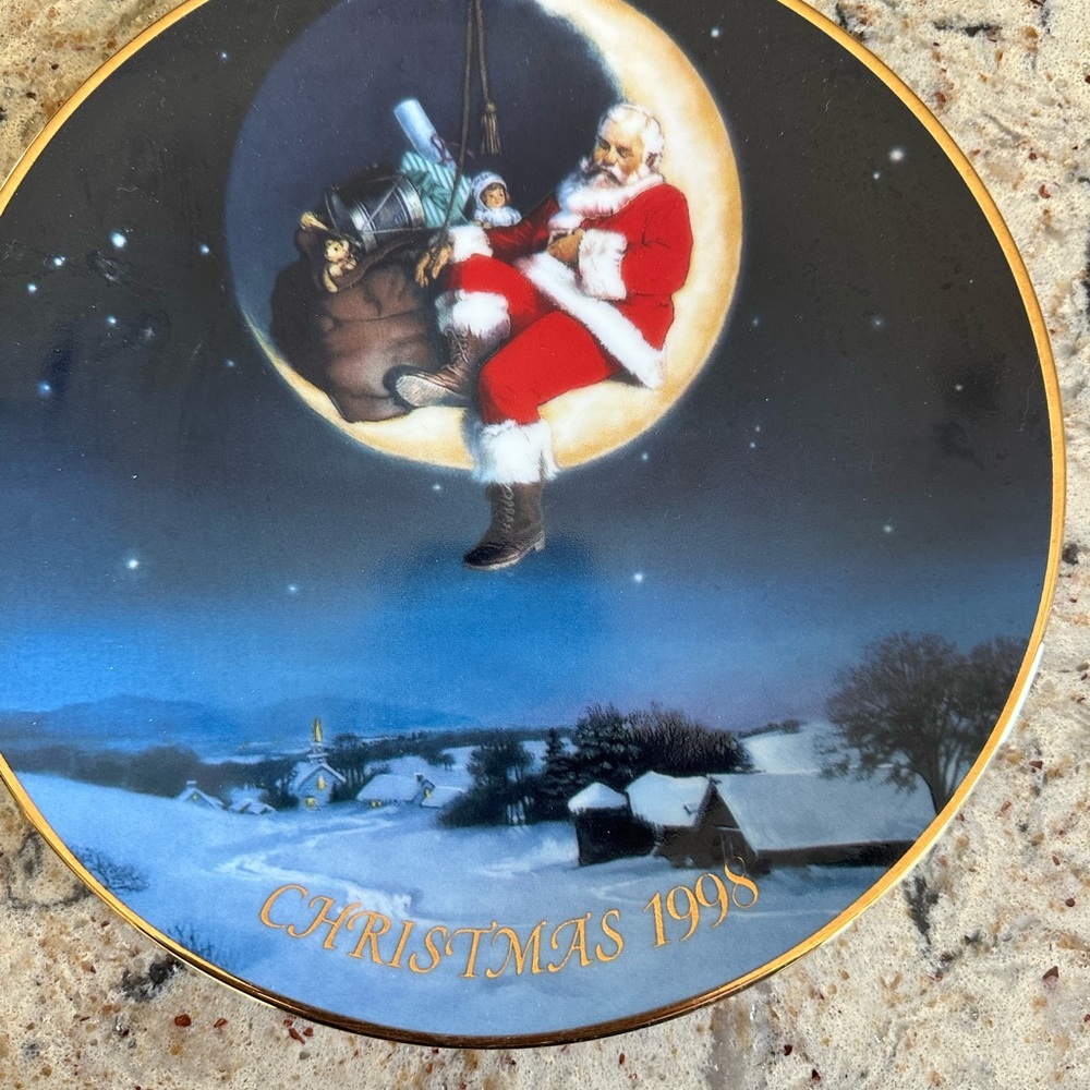 Christmas 1998 Decorative Plate